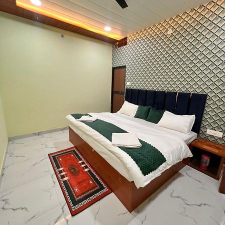 Hotel Gulab Residency à Bénarès Extérieur photo