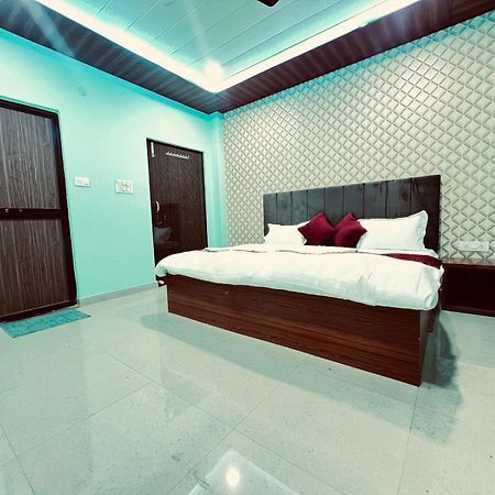 Hotel Gulab Residency à Bénarès Extérieur photo