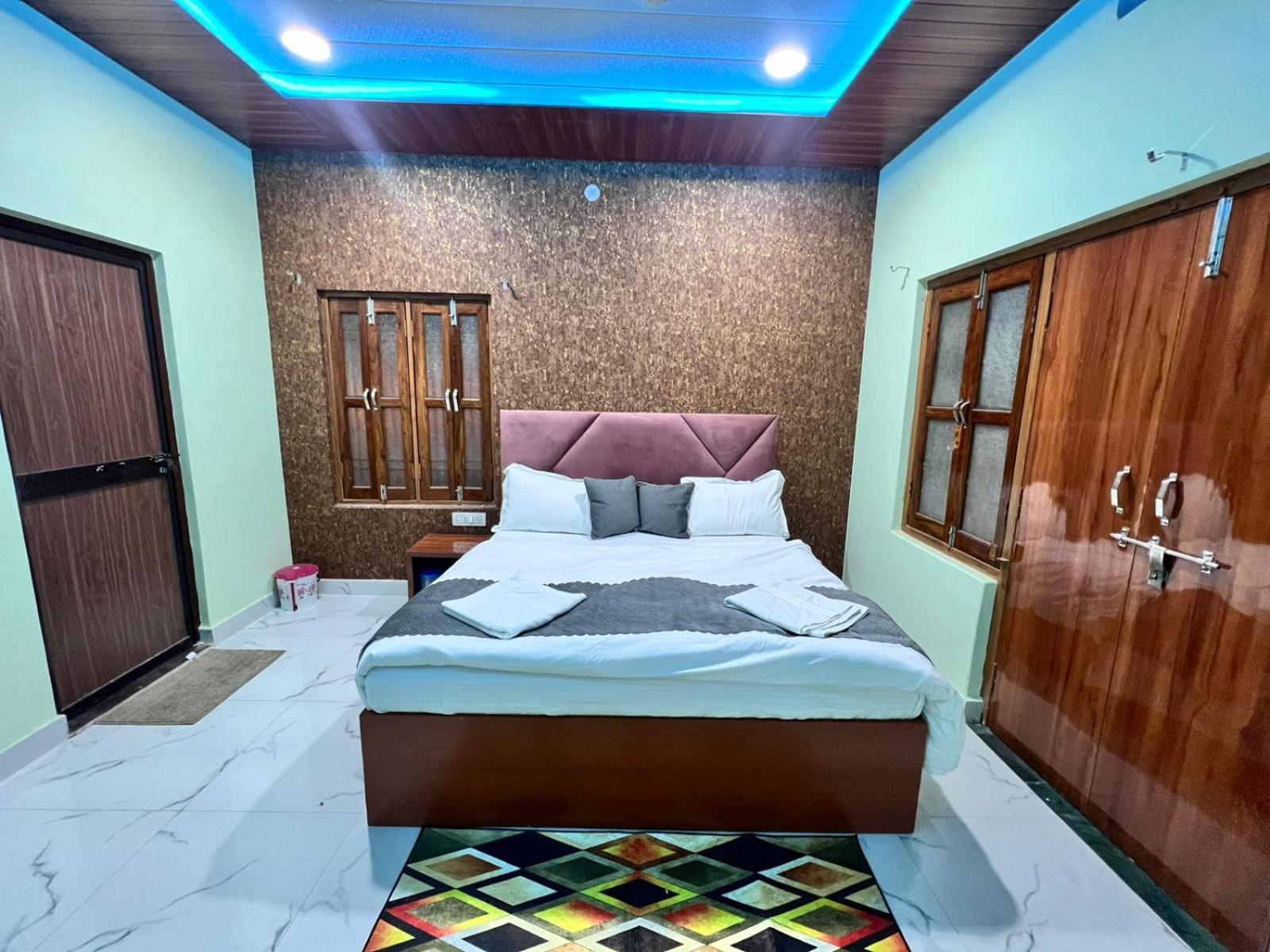 Hotel Gulab Residency à Bénarès Extérieur photo