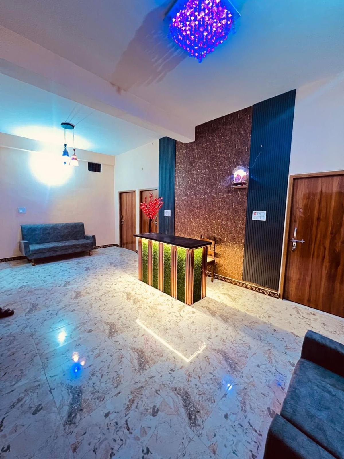 Hotel Gulab Residency à Bénarès Extérieur photo