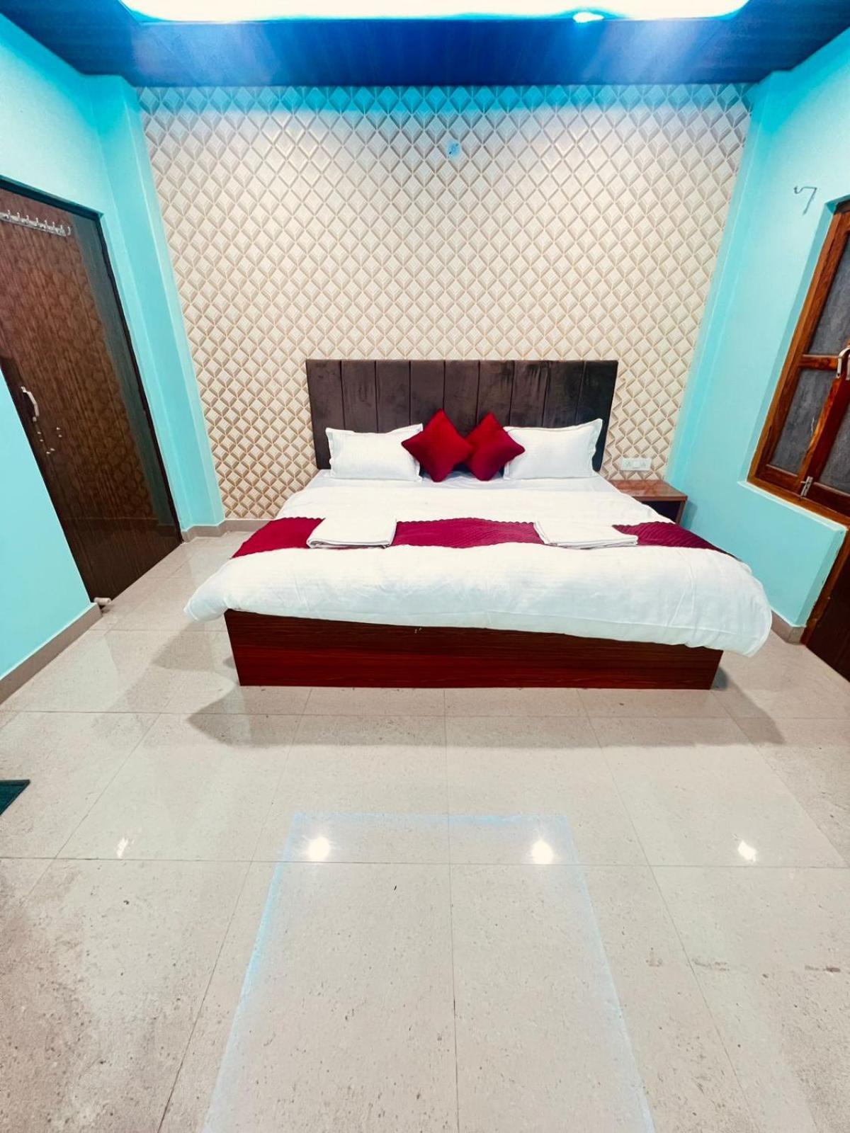 Hotel Gulab Residency à Bénarès Extérieur photo